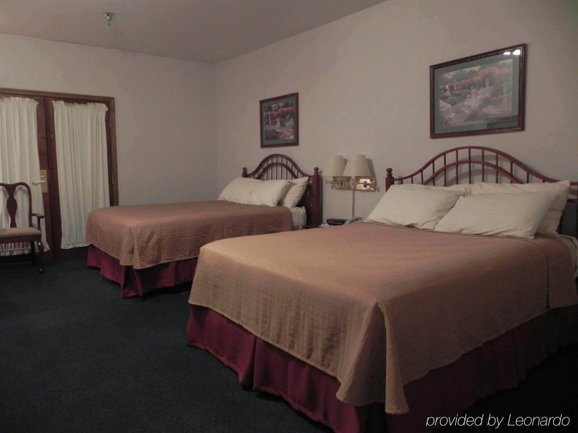 Days Inn By Wyndham Hutchinson Esterno foto